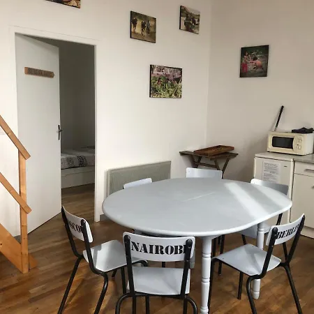 Vendégház L'ecole Buissonniere Combrand