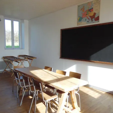 Vendégház L'ecole Buissonniere Combrand